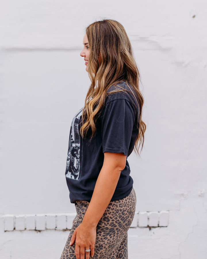 Z Supply: Graphic Big Apple City Tee GT253420 - The Vogue Boutique