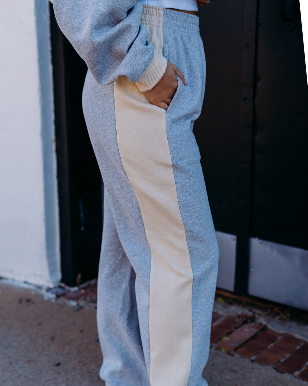 Billabong: Get It Fleece Pants Sweatpants in Heather Grass - The Vogue Boutique