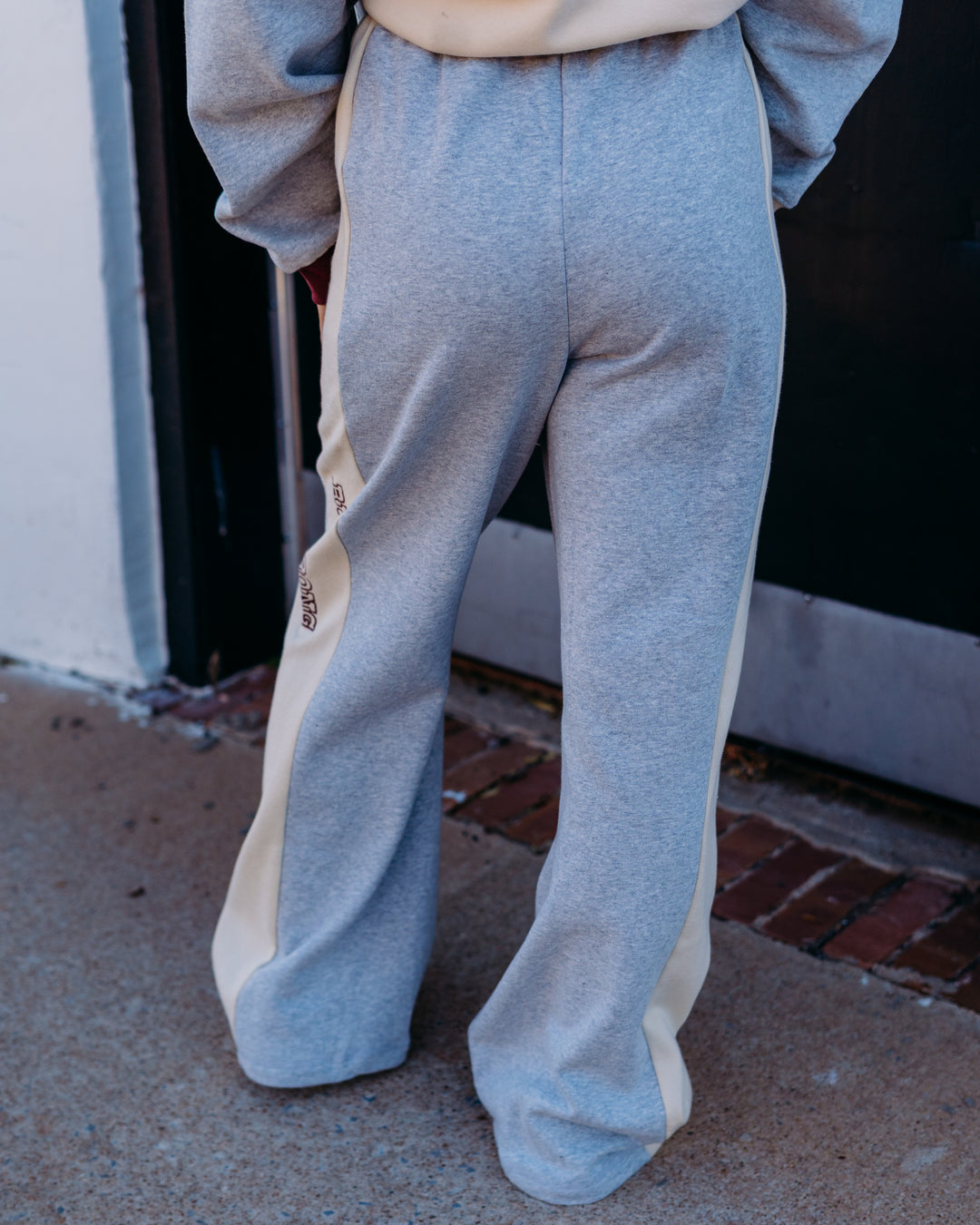 Billabong: Get It Fleece Pants Sweatpants in Heather Grass - The Vogue Boutique
