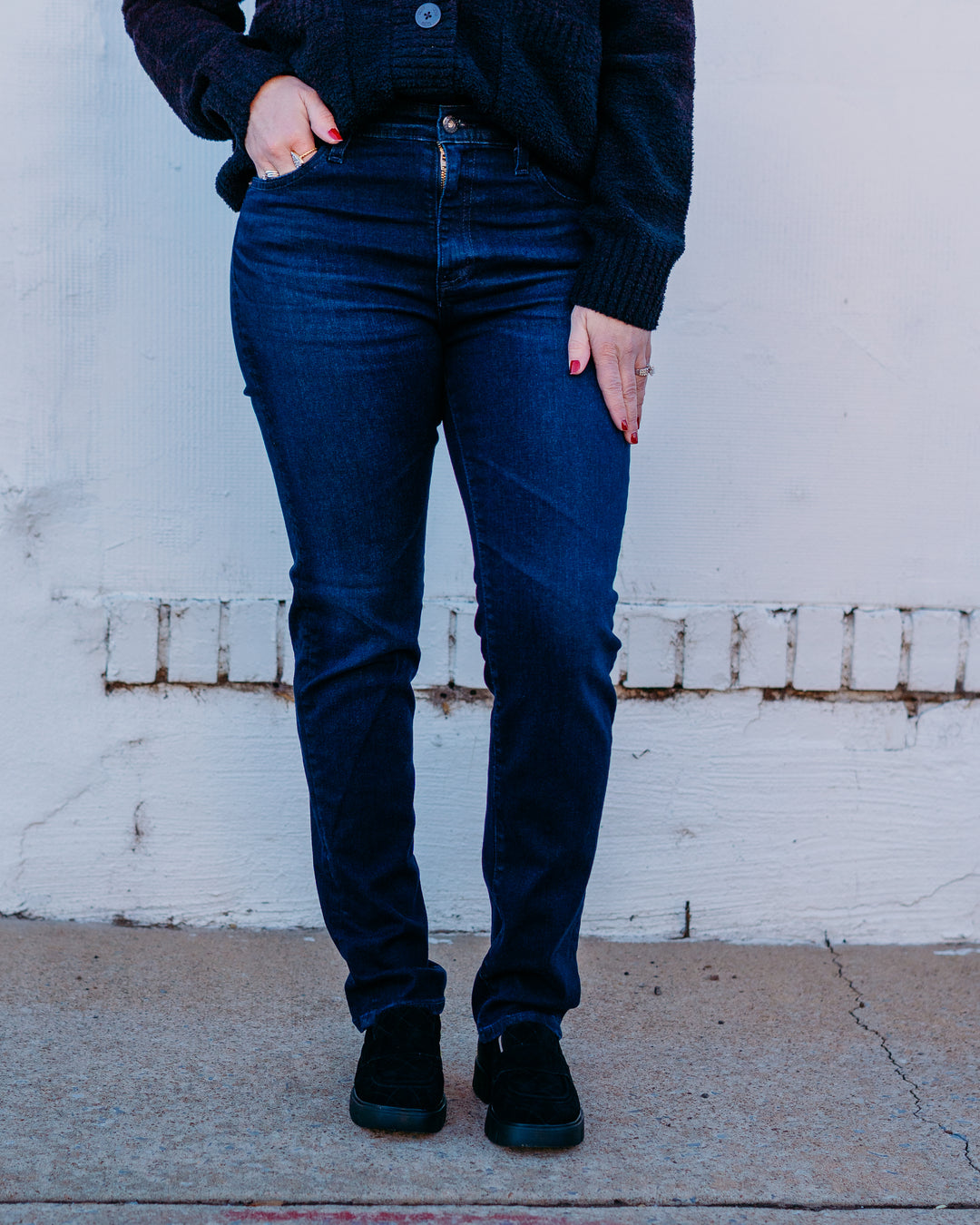 AG: Mari Mid-Rise Slim Straight Leg Jeans