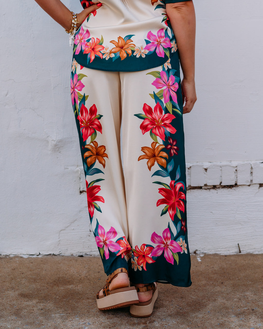 Z Supply: Lani Kiwi Pant in Multi - The Vogue Boutique