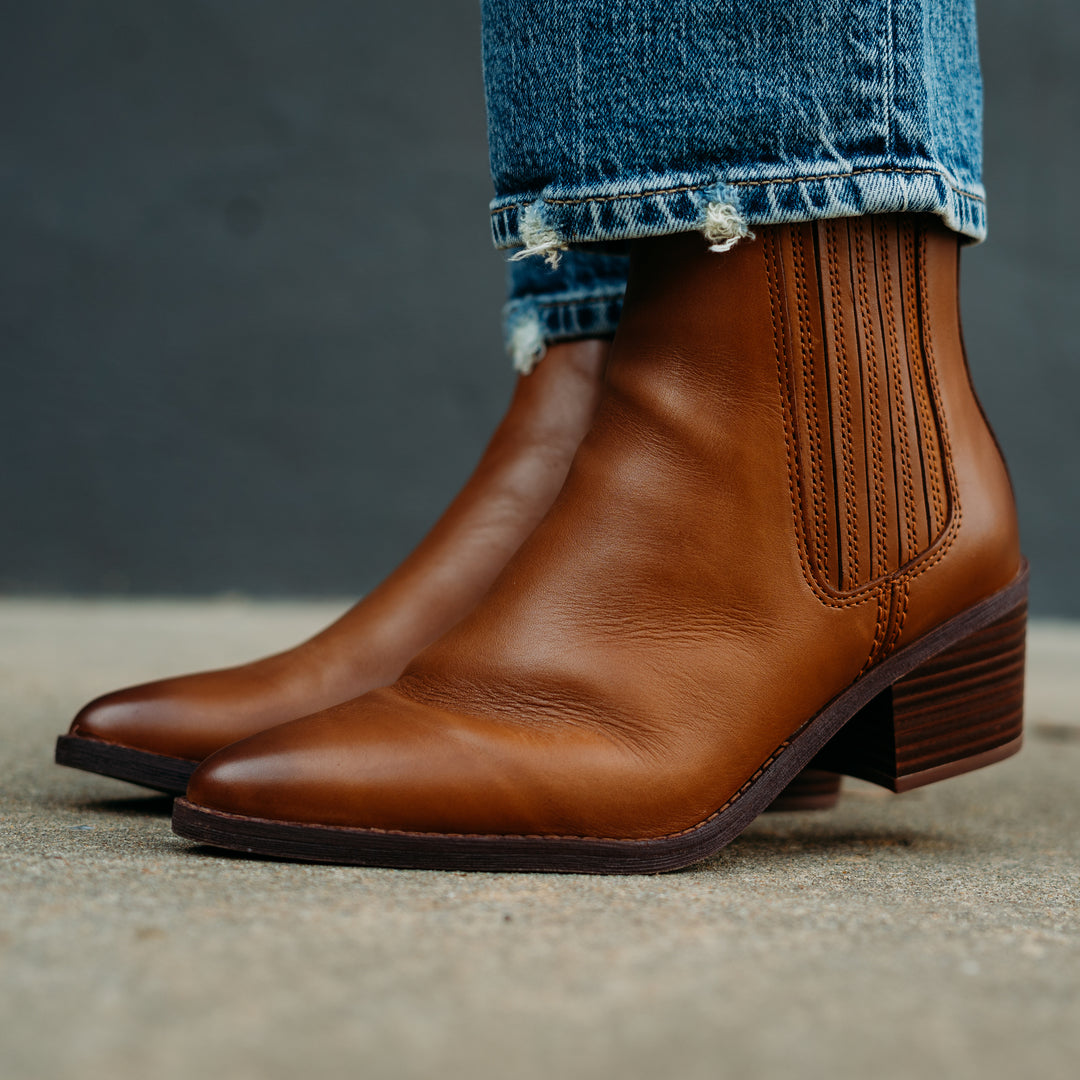 Clarks Morzine Top Leather Chelsea Boot