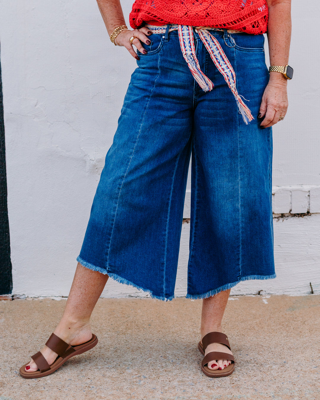 French Dressing Jeans: Mid-Rise High-Low Crop in Medium Blue – The Vogue Boutique