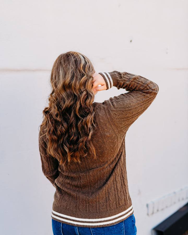 Glyder: Hanalei Cable Knit Sweater in Chocolate and Oatmilk - The Vogue Boutique