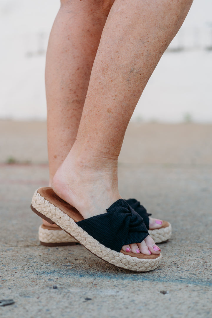Toms: Abby Slide in Black - The Vogue Boutique