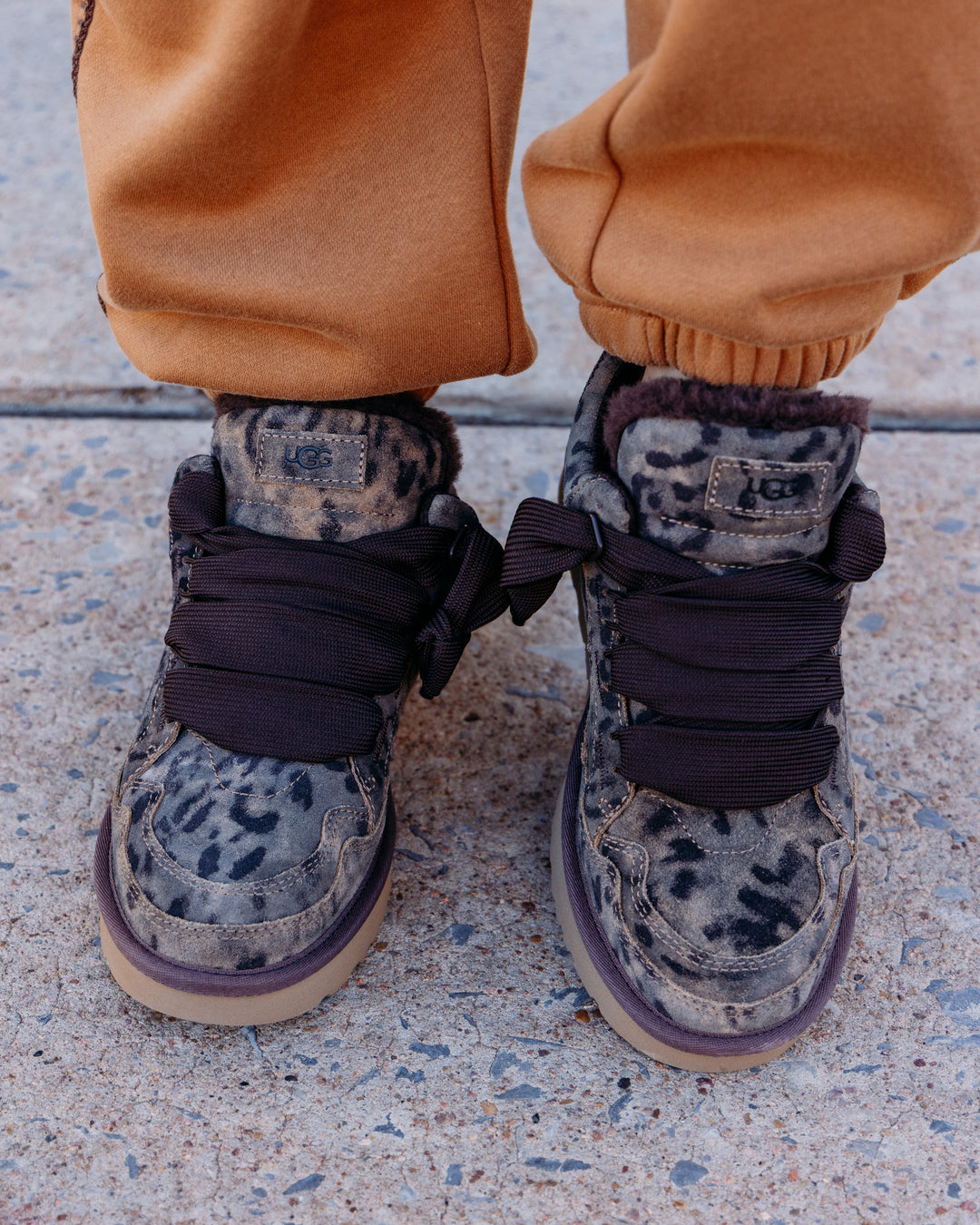 UGG: Lowmel Spotted in Chestnut (1187485)