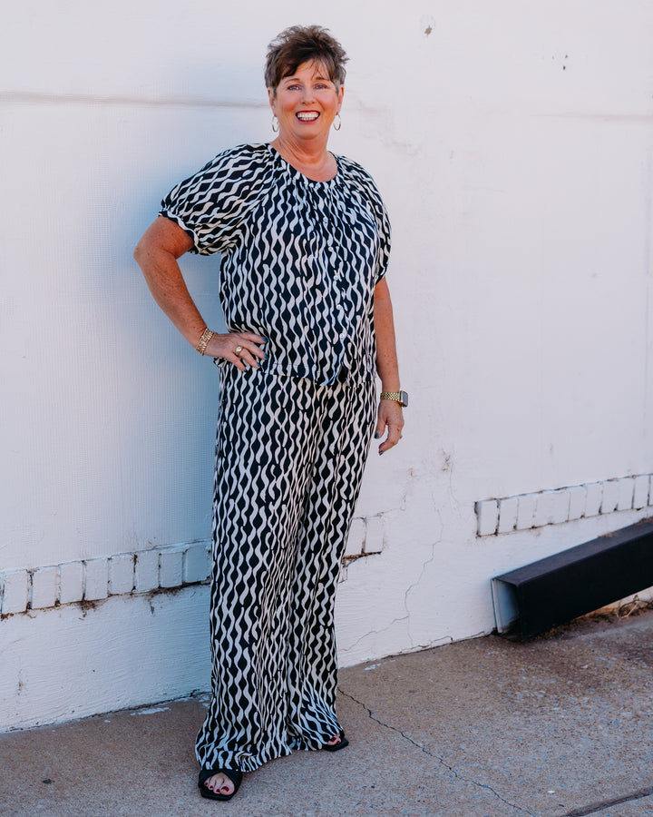 Karen Kane: Satin Wide Leg Pants in Print (2L55601)
