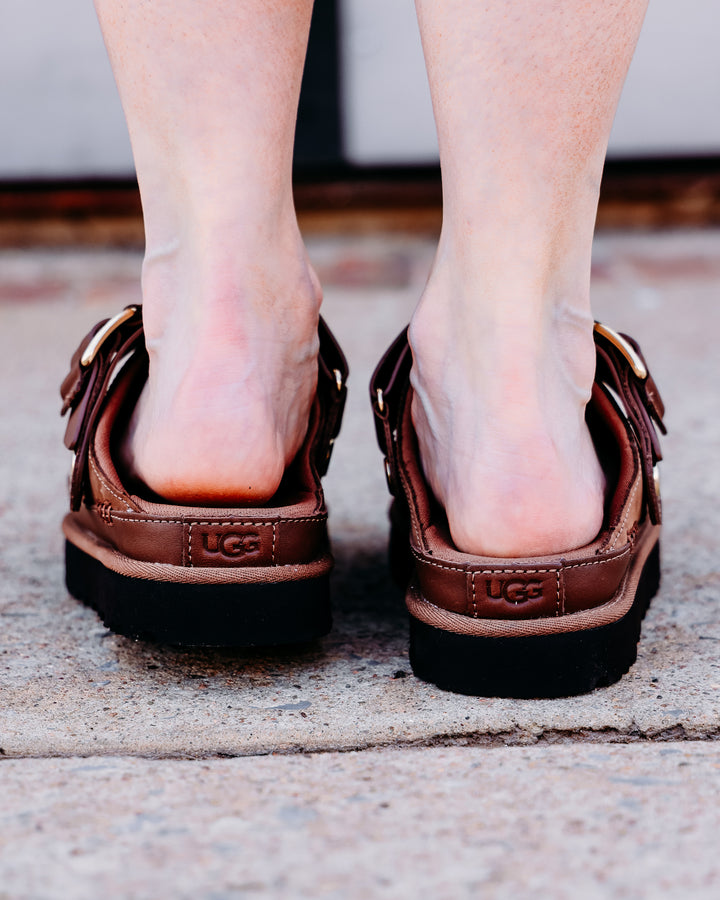 UGG: Goldenstar Villa Clog in Dark Chestnut (1169590)