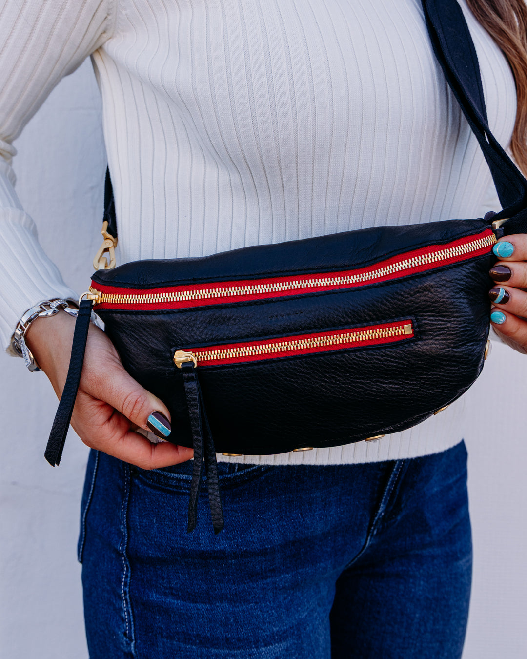 Hammitt: Charles Crossbody Med in Black Brushed Gold (17330)