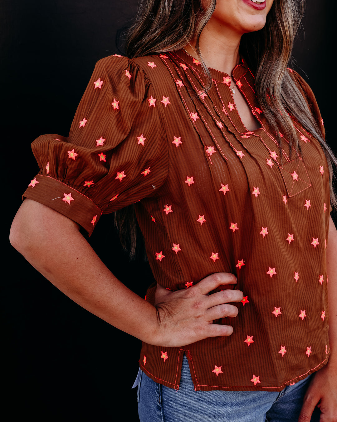 Ivy Jane: Brown and Pink Flower Top in Rust (621606)