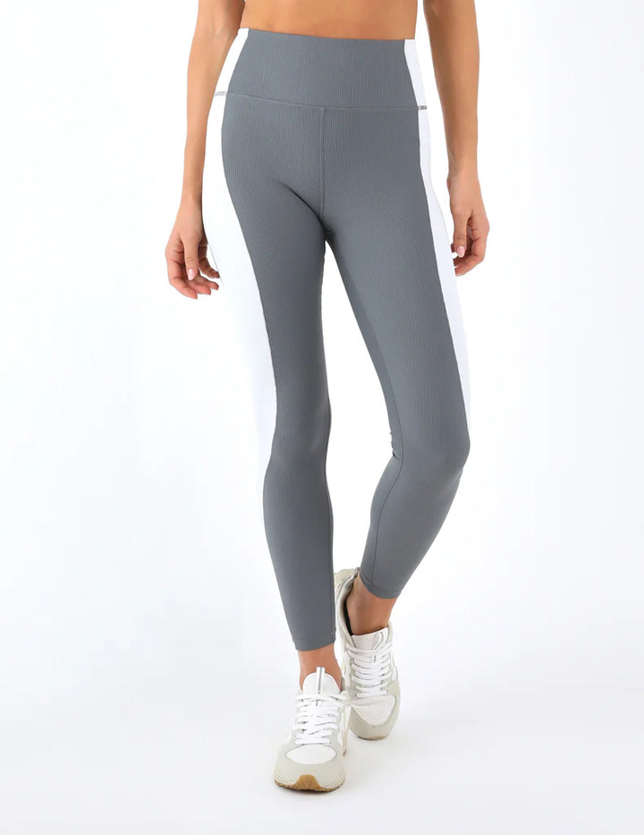 Glyder: Fusion Leggings in Carbon/Ash Grey - The Vogue Boutique