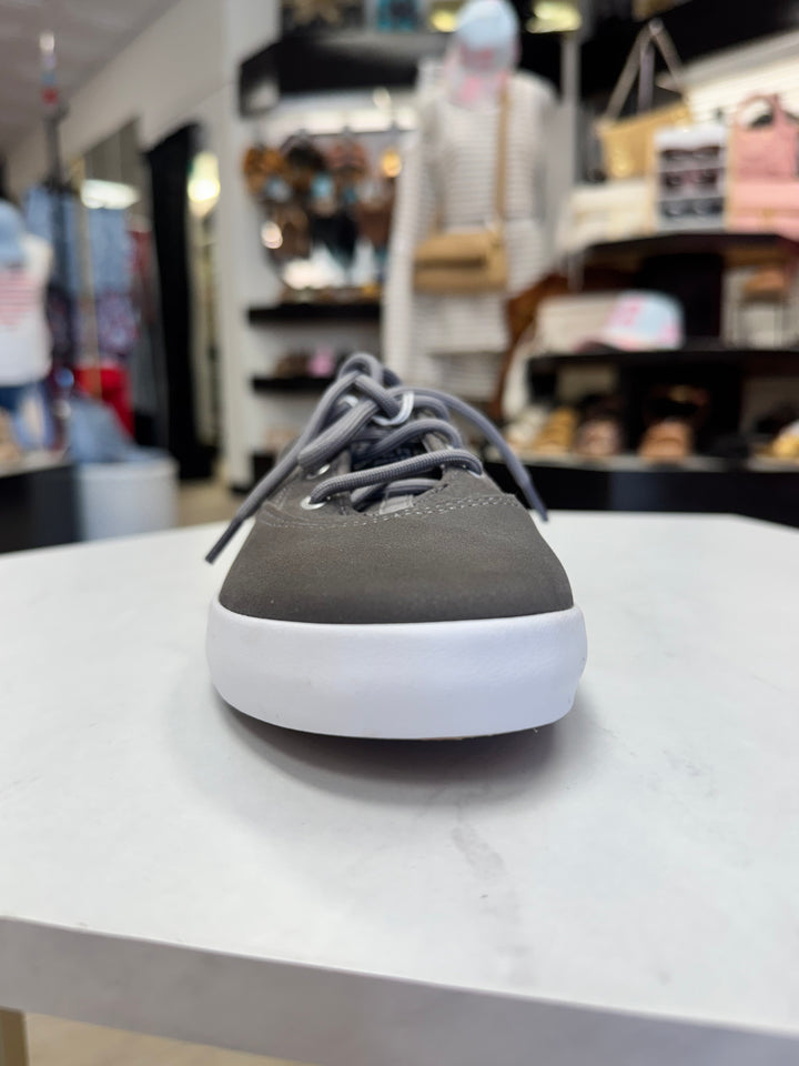Sperry: Big Kids Spinnaker Washable Sneaker in Grey - The Vogue Boutique