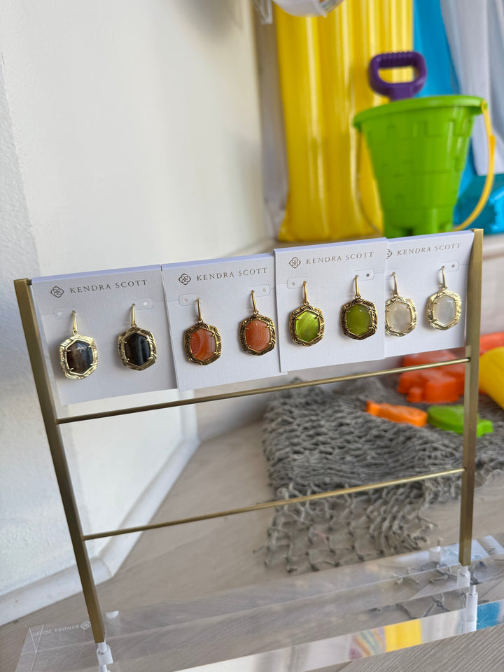 Kendra Scott: Tiger Chartreuse Green Striped Daphne Drop Earrings in Vintage Gold (9608805511)