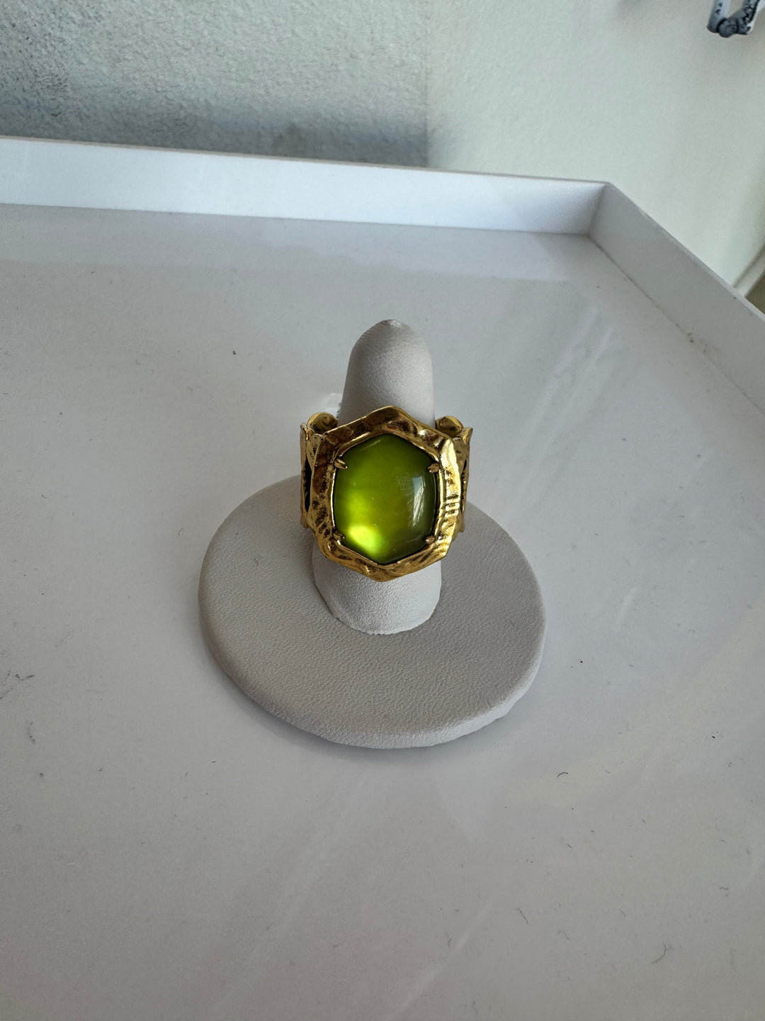 Kendra Scott: Tiger Striped Daphne Cocktail Ring (9608805527)
