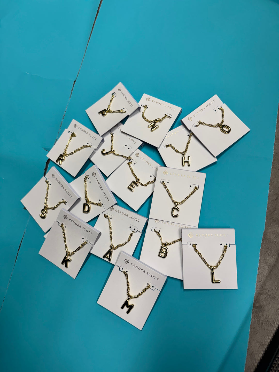 Kendra Scott: Bubble Letter Short Pendant Necklace Gold