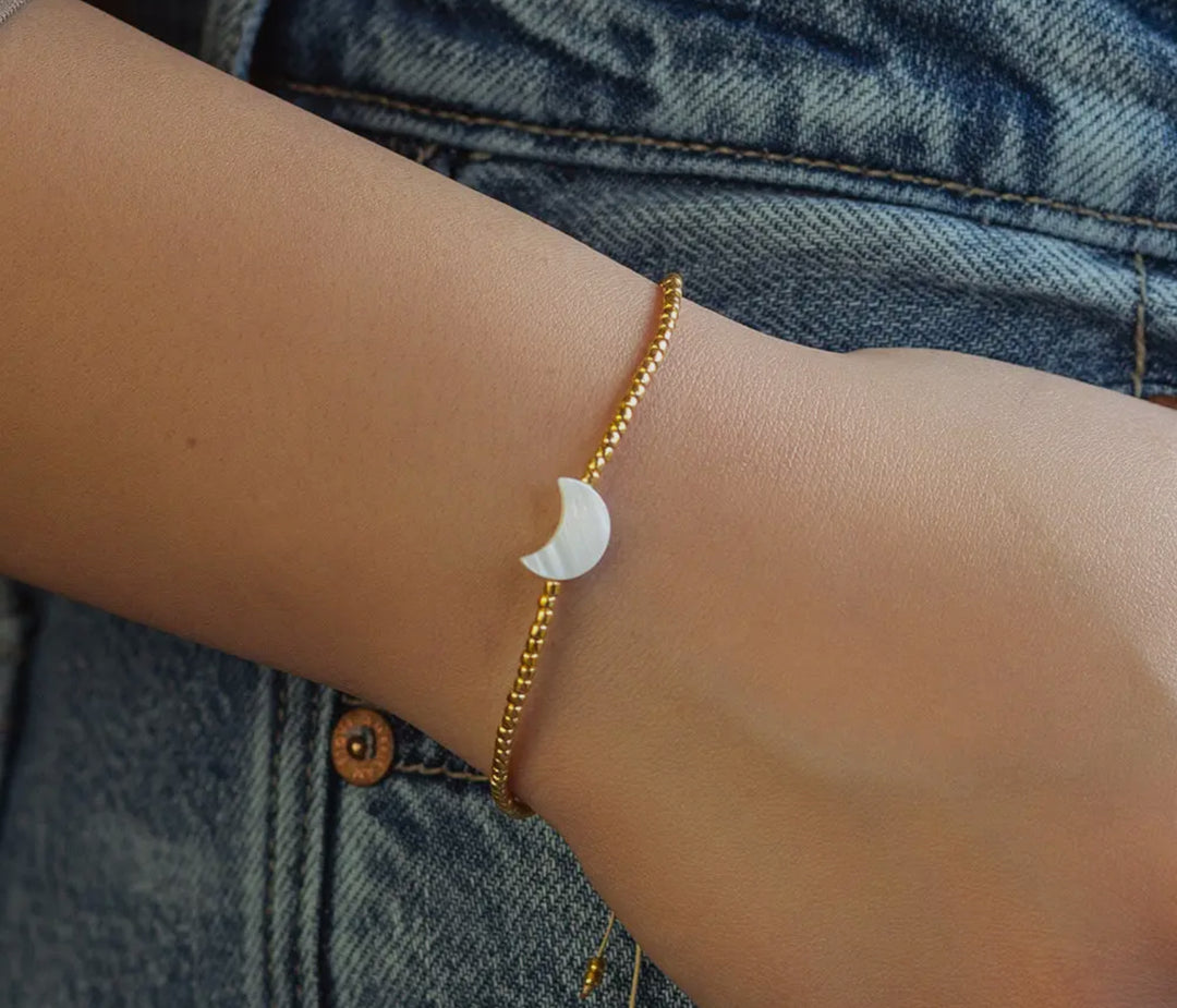 Lenny & Eva: Embrace the Phases Moon Charm Gold Bracelet - The Vogue Boutique