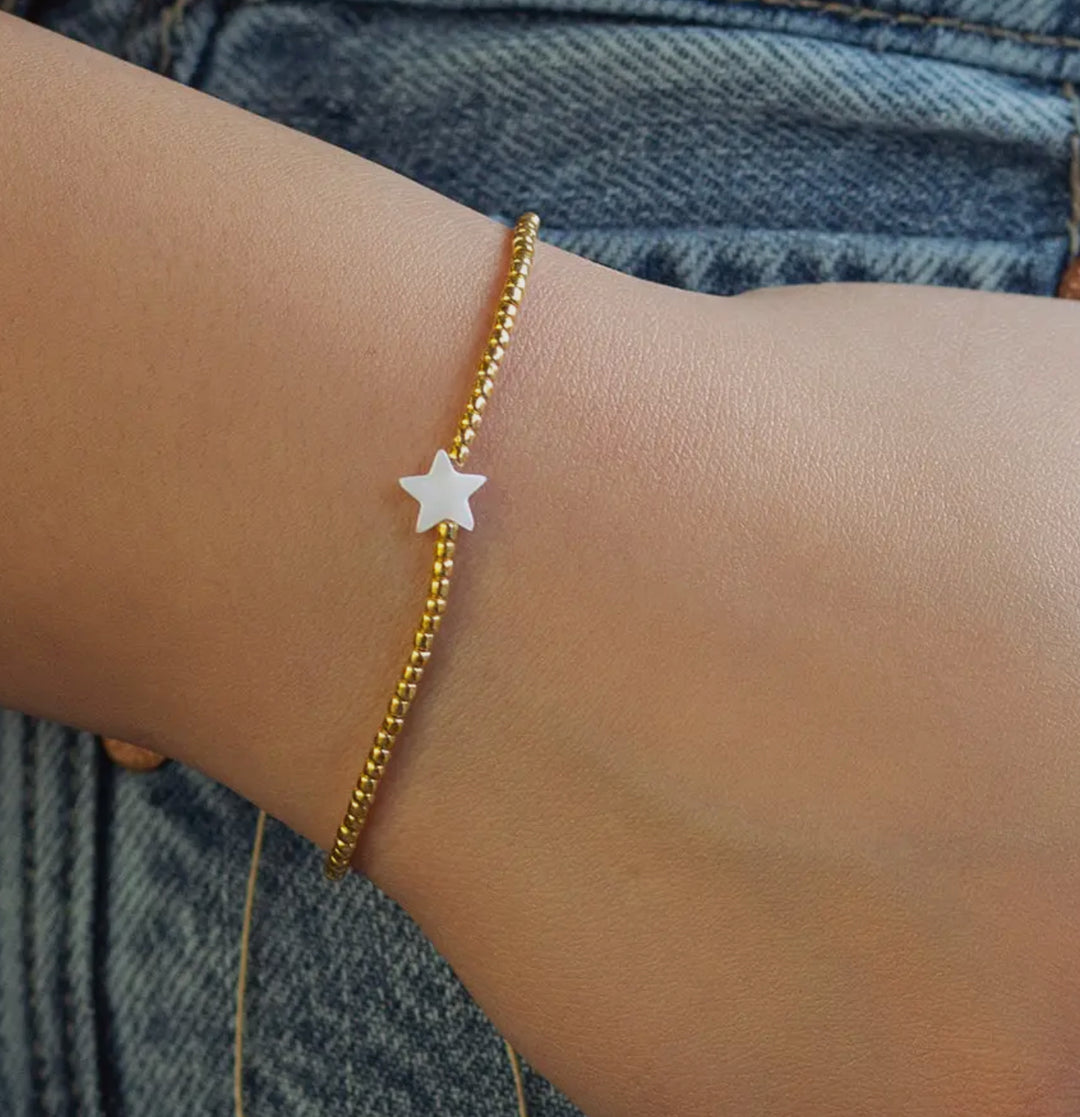 Lenny & Eva: Shine Brightly Gold Bracelet With Star Charm - The Vogue Boutique