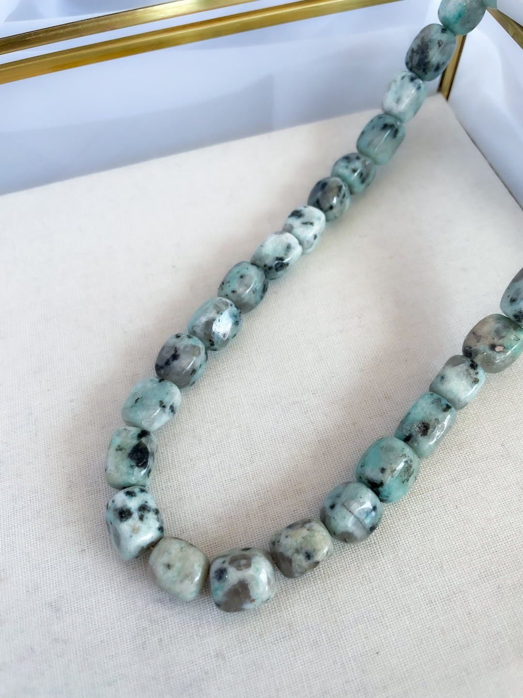 Farrah b: REBEL HEART Beaded Necklace in Spotted w/ Brown Heart  (NBD5c)