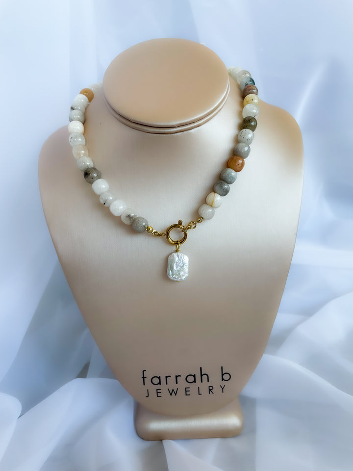 Farrah b: FRONT ROW Beaded Jasper and Pearl Necklace in White (NBD8)