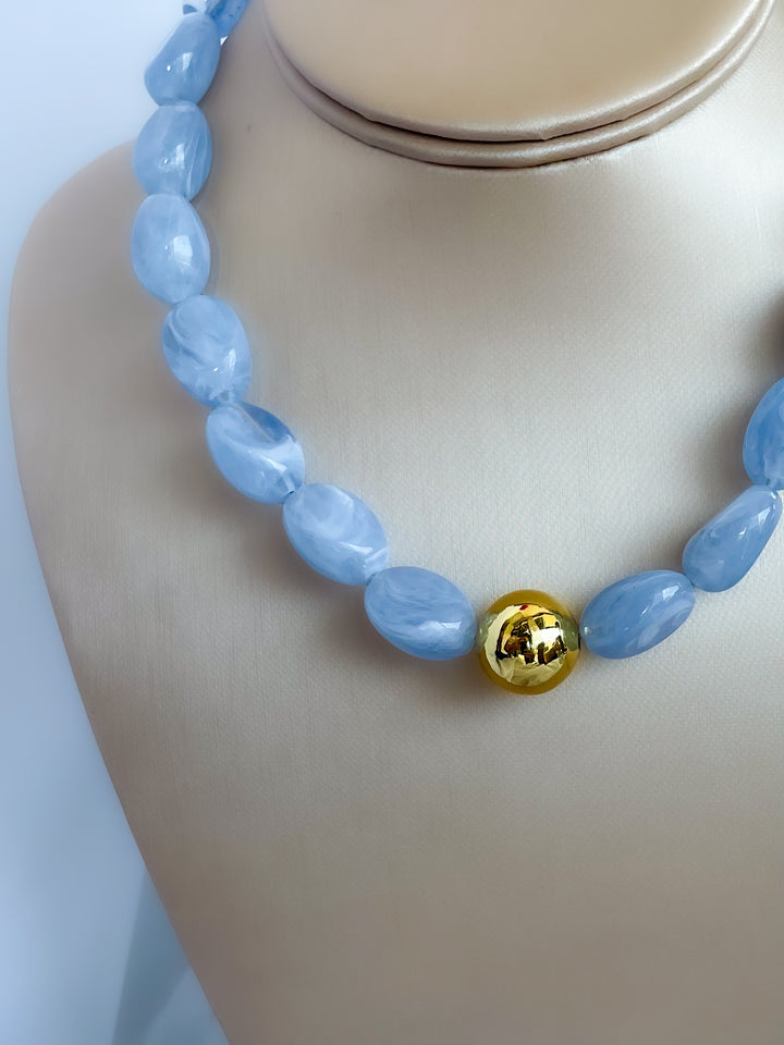 Farrah b: CENTER OF ATTENTION Statement Necklace Light Blue (NBD10)