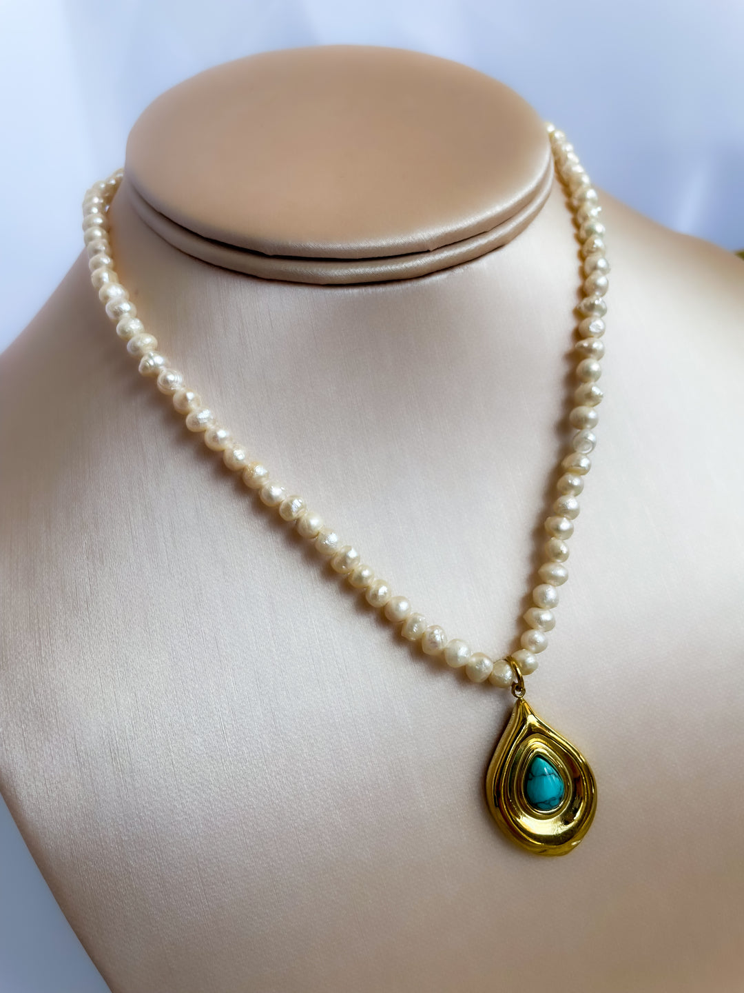 Farrah b: SOCIAL HOUR Necklaces Pearl Necklace with Turquoise Pendant Drop (YN83)