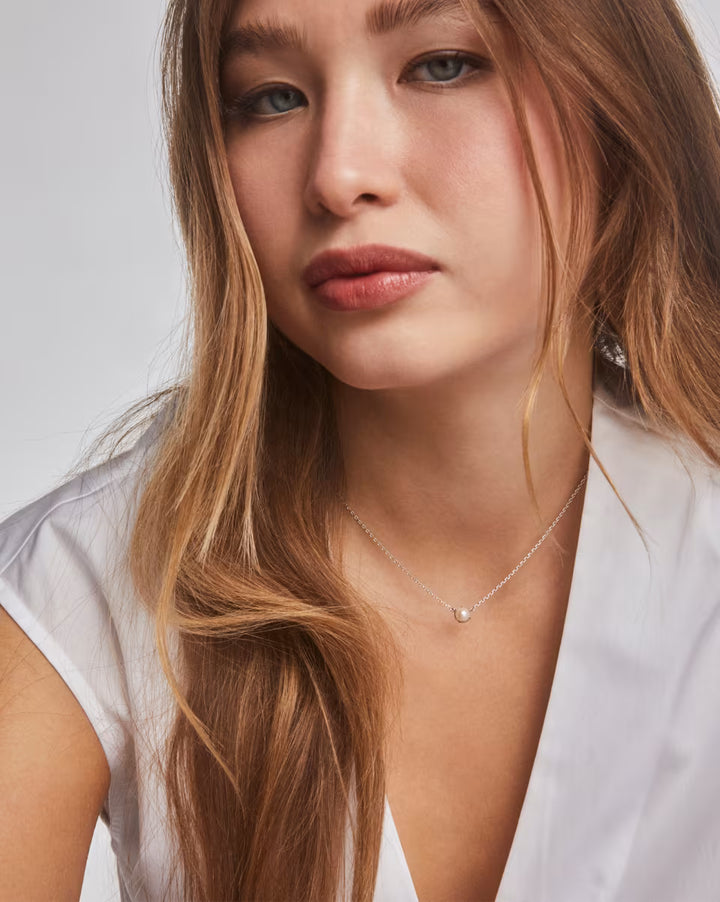 Kendra Scott: Ashton Necklace in Silver White Pearl