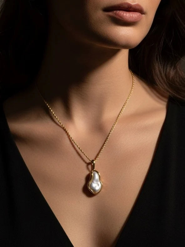 Farrah b: OCEANS APART Necklace in GOLD (N11)