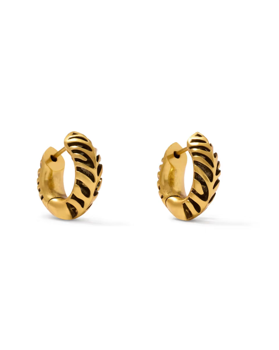 Kendra Scott: Tiger Striped Mikki Huggie Earrings in Vintage Gold (9608805537)