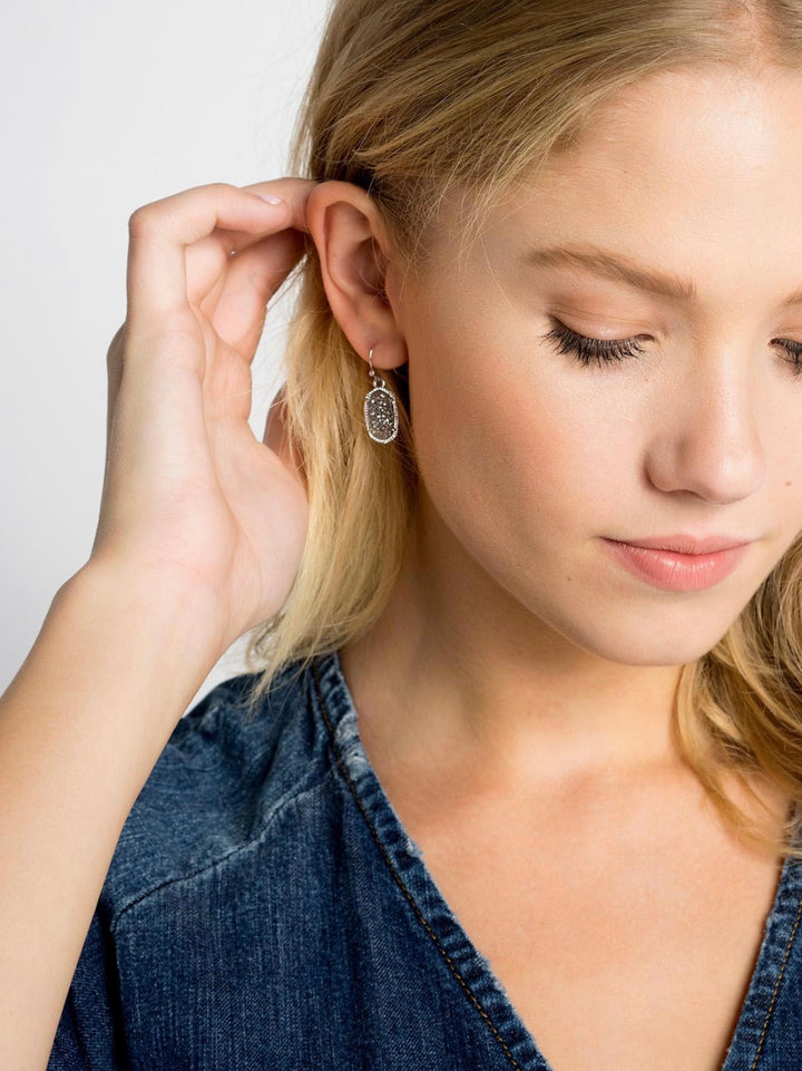 Kendra Scott: Silver Lee Drop Earrings - The Vogue Boutique